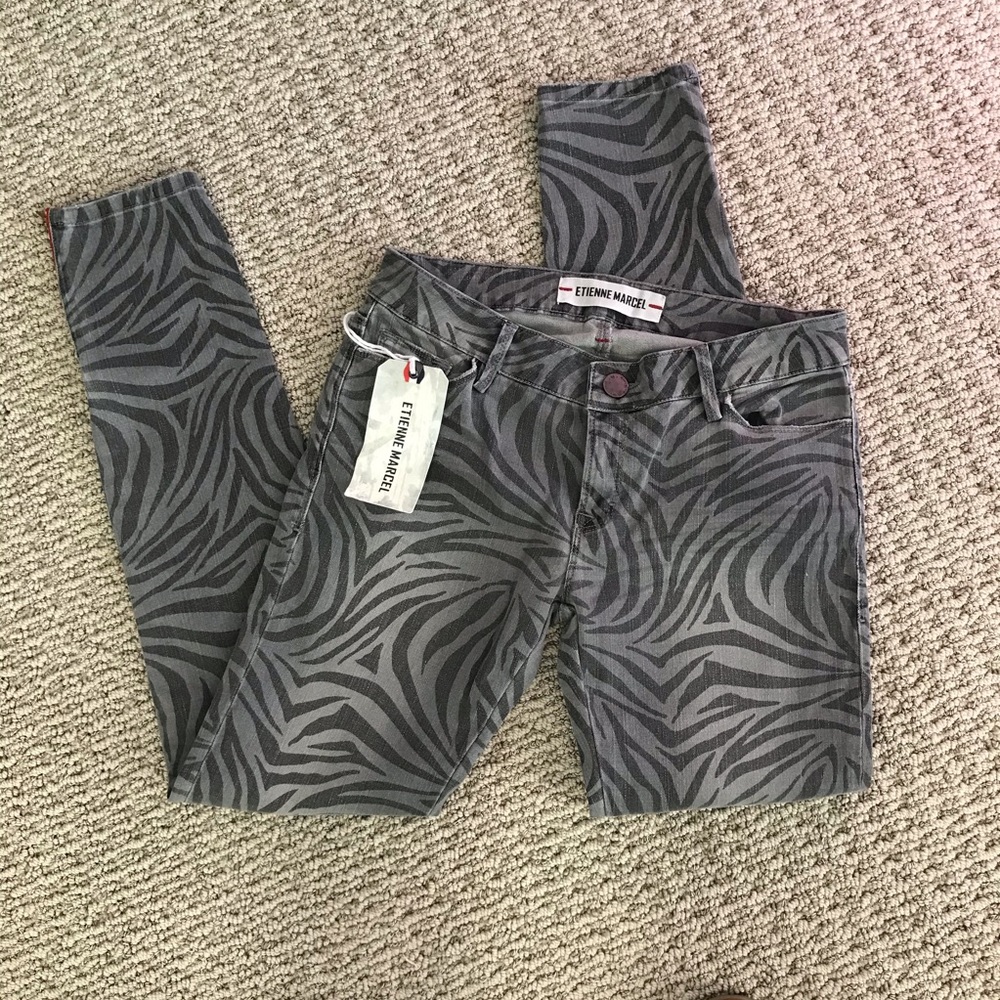NWT Etienne Marcel Red Zipper Zebra Jeans! ❤️